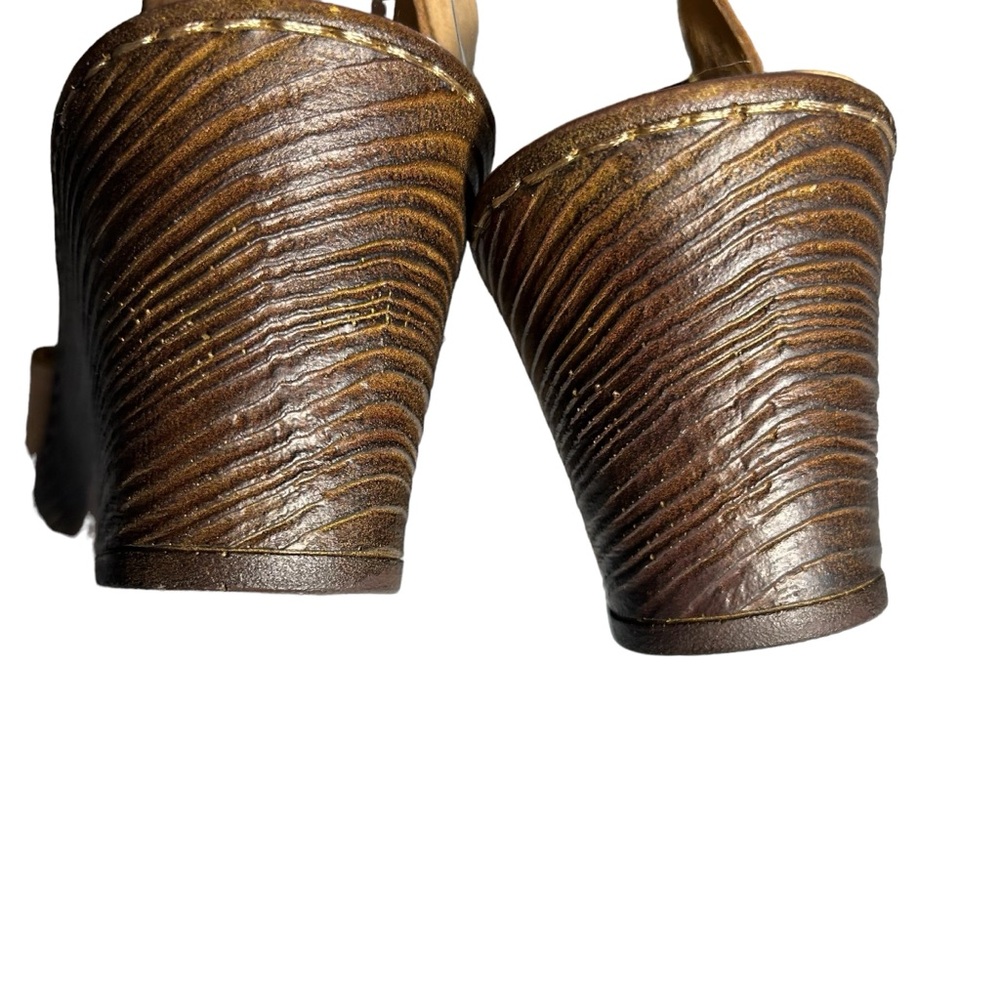Born Tan Sandals with Adjustable Ankle Strap and Chunky Heel - Picture 9 of 11